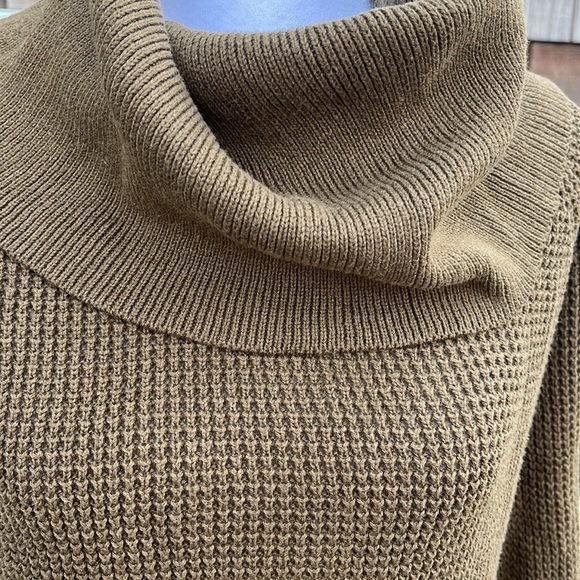 Michael Kors Waffle Knit Cowl Neck Sweater woman’s size S. - Picture 10 of 13